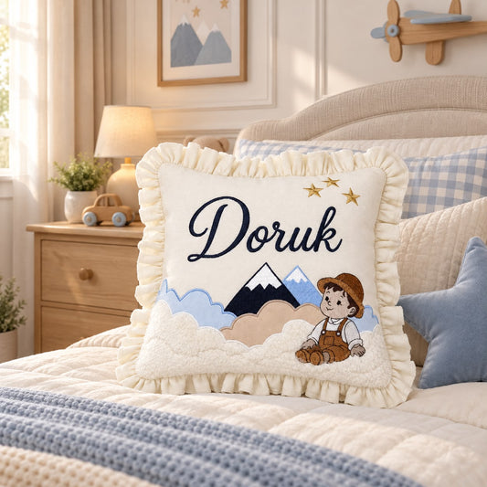 TLY Home & Baby Kişiye Özel İsim Nakışlı Aplikeli Bebek Odası Yastığı – 40×40 cm