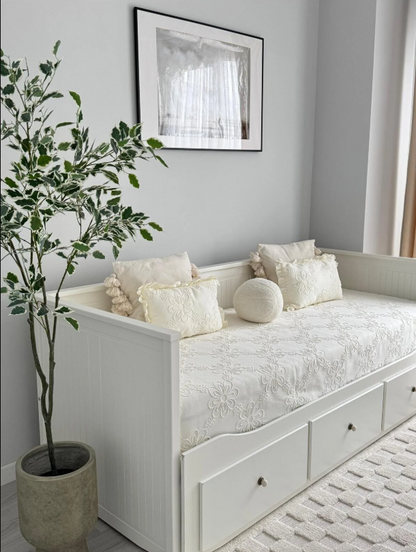 Bahar Model Krem Nakışlı Divan Yatak Örtüsü – Pamuklu Tek Kişilik Örtü