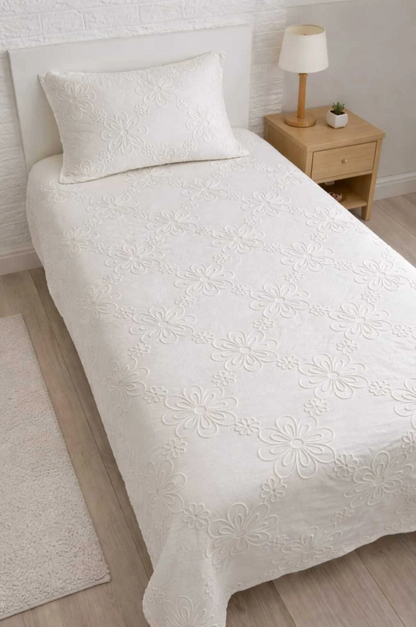 Sevgi Bahçesi Tek Kişilik Yatak Örtüsü – Ekru Çiçek Dokulu Pamuklu 160x240